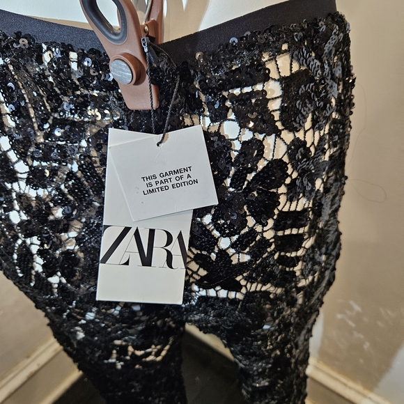 Zara Black Lace Patterned Pants - Picture 6 of 7